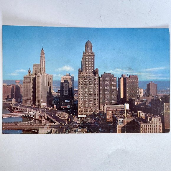 c1960s Wacker Drive View Skyscrapers Cityscape Chicago IL Giant Postcard 6x9in - Picture 2 of 5